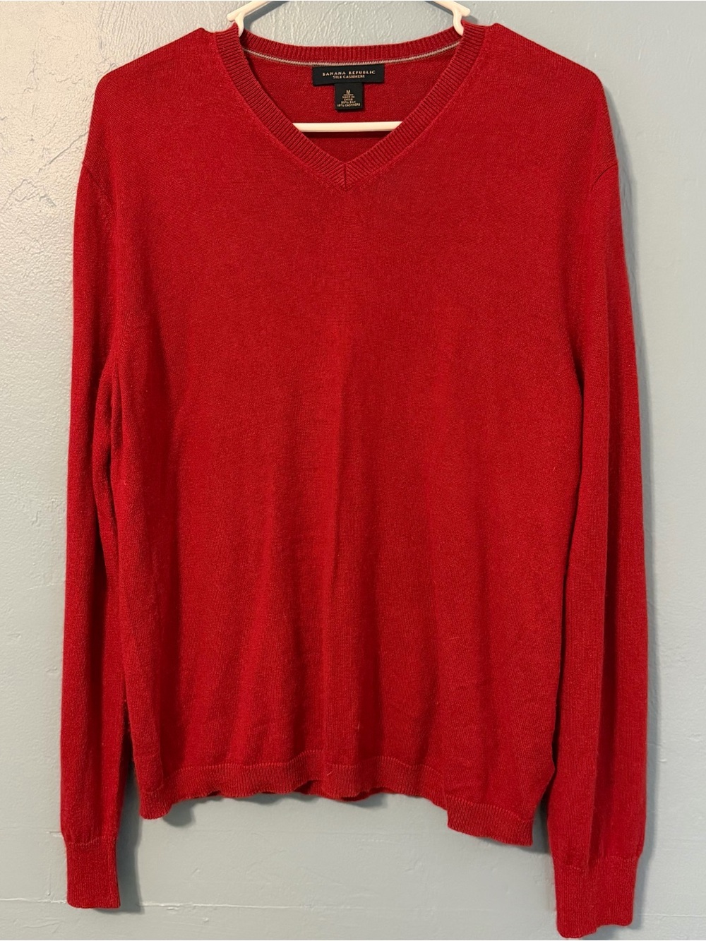 Banana Republic Women's V-Neck Cashmere Silk Sweater - Red